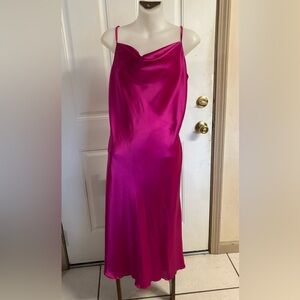 BeBe Med Fuchsia Satin Cowl Neck adjustable spaghetti strap Slip Midi Dress EUC